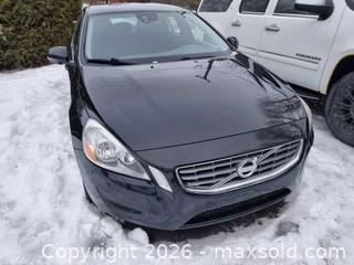 MaxSold Auction: 2012 Volvo S60 V5 Turbo  VIN: YV1622FS5C2145031 - Ottawa (Ontario, Canada) SELLER MANAGED Commercial Liquidation Online Auction - Industrial Avenue