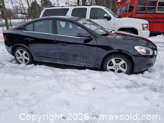 MaxSold Auction: 2012 Volvo S60 V5 Turbo  VIN: YV1622FS5C2145031 - Ottawa (Ontario, Canada) SELLER MANAGED Commercial Liquidation Online Auction - Industrial Avenue