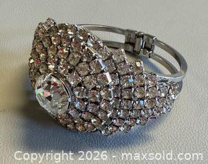 MaxSold Auction: Vintage Clear Rhinestone Evening Ring  - Toronto (Ontario, Canada) PARTNER MANAGED Reseller Online Auction - Queen Street West