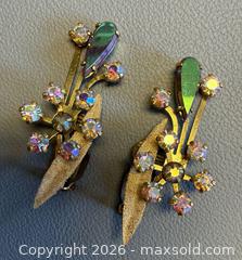 MaxSold Auction: Vintage Signed TRIAD Gold Tone Green & Clear Rhinestone Flower Brooch - Earring Set - Toronto (Ontario, Canada) PARTNER MANAGED Reseller Online Auction - Queen Street West
