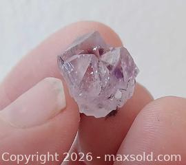 MaxSold Auction: Lot of 8 Small Amethyst Crystal Points - Brantford (Ontario, Canada) SELLER MANAGED Reseller Online Auction - West Street (CONDO)