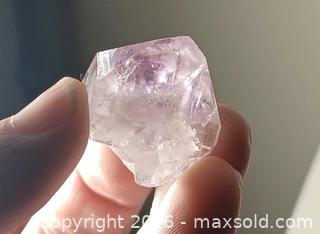 MaxSold Auction: Natural Amethyst Crystal point - Brantford (Ontario, Canada) SELLER MANAGED Reseller Online Auction - West Street (CONDO)
