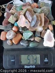 MaxSold Auction: Wholesale lot of mixed Agates and gemstones  - Brantford (Ontario, Canada) SELLER MANAGED Reseller Online Auction - West Street (CONDO)
