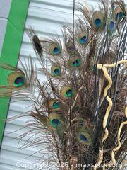 MaxSold Auction: Decorative Feather Arrangement, 48–72 in Height -ebn - Maple Ridge (British Columbia, Canada) PARTNER MANAGED Estate Sale Online Auction - 203 Street