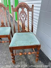 MaxSold Auction: Set of 5 Traditional/Vintage Dining Chairs -dc - Maple Ridge (British Columbia, Canada) PARTNER MANAGED Estate Sale Online Auction - 203 Street