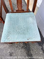 MaxSold Auction: Set of 5 Traditional/Vintage Dining Chairs -dc - Maple Ridge (British Columbia, Canada) PARTNER MANAGED Estate Sale Online Auction - 203 Street