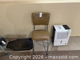 MaxSold Auction: Vintage Chrome Chair - Kingston (Ontario, Canada) SELLER MANAGED Estate Sale Online Auction - Joyce Street