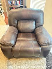 MaxSold Auction: Top-Grain Leather Single Recliner, Dark Brown - Round Rock (Texas, USA) SELLER MANAGED Downsizing Online Auction -  Gattis School Road