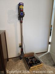 MaxSold Auction: Dyson V8 Stick Vacuum - Sacramento (California, USA) SELLER MANAGED Moving Online Auction - Smithfield Way