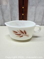 MaxSold Auction: Corelle — Plates, Bowls, Serving Bowl & Corelle Coordinates Creamer - Warwick (Rhode Island, USA) SELLER MANAGED Reseller Online Auction - Warwick Avenue