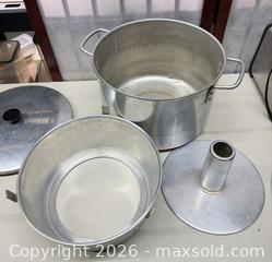 MaxSold Auction: Kitchen Appliances & Bakeware Lot with Hamilton Beach Toaster - Warwick (Rhode Island, USA) SELLER MANAGED Reseller Online Auction - Warwick Avenue