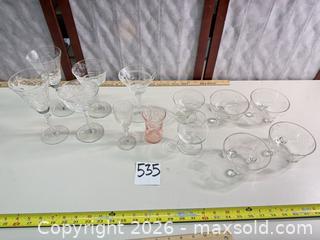 MaxSold Auction: Vintage Crystal Stemware, Dessert Bowls & Cordial Glasses, 13 - Warwick (Rhode Island, USA) SELLER MANAGED Reseller Online Auction - Warwick Avenue