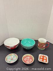 MaxSold Auction: Chinese Plates and Bowls - Surrey (British Columbia, Canada) PARTNER MANAGED Downsizing Online Auction - 16th Avenue