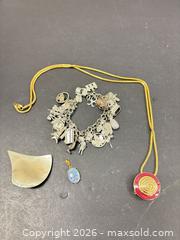 MaxSold Auction: Costume Jewelry - Surrey (British Columbia, Canada) PARTNER MANAGED Downsizing Online Auction - 16th Avenue