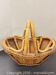 MaxSold Auction: Wicker Baskets - Surrey (British Columbia, Canada) PARTNER MANAGED Downsizing Online Auction - 16th Avenue