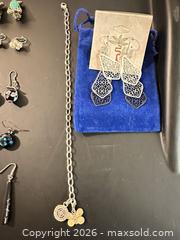 MaxSold Auction: Multicolor Glass Bead Necklace, Bracelet & Earring Lot - Calgary (Alberta, Canada) SELLER MANAGED Moving Online Auction - Varsville Place Northwest