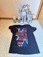 MaxSold Auction:  Peanuts Thermos , Plush Bug Bunny &  Paul McCartney Concert Black T-Shirt Large - Calgary (Alberta, Canada) SELLER MANAGED Moving Online Auction - Varsville Place Nw