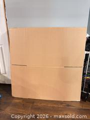 MaxSold Auction: Uline 22 x 22 x 22 in Corrugated Moving/Shipping Boxes, 32 ECT - Mississippi Mills (Ontario, Canada) SELLER MANAGED Downsizing Online Auction - Rae Road