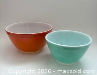 MaxSold Auction: Set of 2 Vintage Pyrex Mixing Bowls - 1950s Robin’s Egg Blue & Flameglo - Cornwall (Ontario, Canada) SELLER MANAGED Downsizing Online Auction - Queen Street