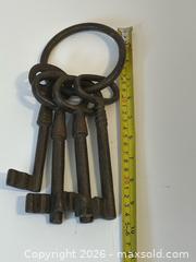 MaxSold Auction: Antique Cast Iron Oversized Skelton Key Set  - Toronto (Ontario, Canada) SELLER MANAGED Estate Sale Online Auction - Magnetic Drive