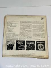 MaxSold Auction: Vintage The Byrds Greatest Hits Vinyl  - Toronto (Ontario, Canada) SELLER MANAGED Estate Sale Online Auction - Magnetic Drive
