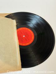 MaxSold Auction: Vintage The Byrds Greatest Hits Vinyl  - Toronto (Ontario, Canada) SELLER MANAGED Estate Sale Online Auction - Magnetic Drive