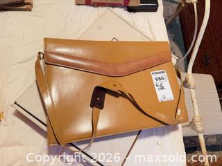 MaxSold Auction: Tilley Leather Briefcase B - Toronto (Ontario, Canada) Downsizing Online Auction - Blantyre Avenue