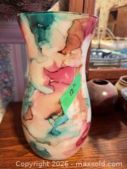 MaxSold Auction: Vases — Glass, Porcelain, Stoneware, Ceramic/Pottery B - Toronto (Ontario, Canada) Downsizing Online Auction - Blantyre Avenue