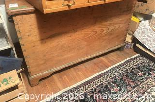 MaxSold Auction: Vintage Blanket/Cedar Chest D - Toronto (Ontario, Canada) Downsizing Online Auction - Blantyre Avenue