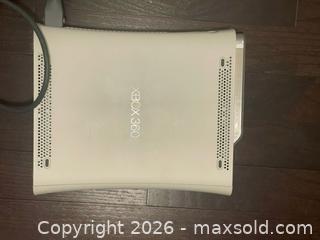 MaxSold Auction: White XBOX 360 Console - Newmarket (Ontario, Canada) SELLER MANAGED Downsizing Online Auction - Wendy Culbert Crescent