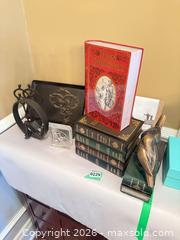 MaxSold Auction: Decor pieces  - Toronto (Ontario, Canada) SELLER MANAGED Downsizing Online Auction - Joicey Boulevard