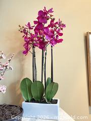 MaxSold Auction: Decorative Flowers / Hand-painted ceramic planter - Toronto (Ontario, Canada) SELLER MANAGED Downsizing Online Auction - Joicey Blvd 