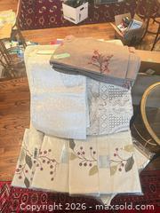 MaxSold Auction: Dinning essentials - Toronto (Ontario, Canada) SELLER MANAGED Downsizing Online Auction - Joicey Blvd 