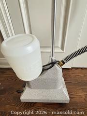 MaxSold Auction: JiffySteamer J-2 Garment Steamer, 120V, Speckled Gray - Toronto (Ontario, Canada) SELLER MANAGED Downsizing Online Auction - Joicey Blvd 