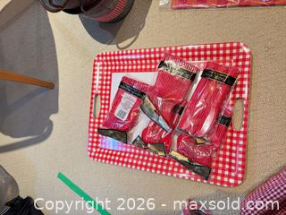 MaxSold Auction: Party Disposables - Toronto (Ontario, Canada) SELLER MANAGED Downsizing Online Auction - Joicey Boulevard