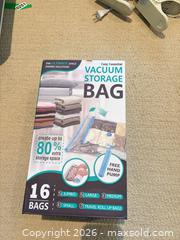 MaxSold Auction: Storage and Ziplock Bags - Toronto (Ontario, Canada) SELLER MANAGED Downsizing Online Auction - Joicey Boulevard