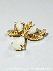 MaxSold Auction: 10k Gold Opal Pendant - Esquimalt (British Columbia, Canada) PARTNER MANAGED Reseller Online Auction -  Lampson Street