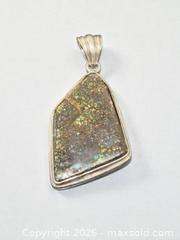 MaxSold Auction: Sterling Silver Ammolite Pendant - Esquimalt (British Columbia, Canada) PARTNER MANAGED Reseller Online Auction -  Lampson Street