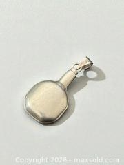 MaxSold Auction: Sterling Silver Bottle Pendant - Esquimalt (British Columbia, Canada) PARTNER MANAGED Reseller Online Auction -  Lampson Street