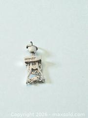 MaxSold Auction: Sterling Silver Charms - Esquimalt (British Columbia, Canada) PARTNER MANAGED Reseller Online Auction -  Lampson Street