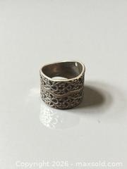 MaxSold Auction: Sterling Silver Israel Ring Size 10 - Esquimalt (British Columbia, Canada) PARTNER MANAGED Reseller Online Auction -  Lampson Street