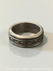 MaxSold Auction: Sterling Silver Mexican Footprint Spinner Ring Size 8 - Esquimalt (British Columbia, Canada) PARTNER MANAGED Reseller Online Auction -  Lampson Street