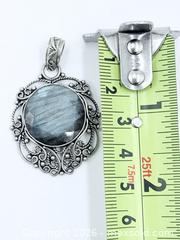 MaxSold Auction: Sterling Silver Pendant Labradorite 8.75g - Esquimalt (British Columbia, Canada) PARTNER MANAGED Reseller Online Auction -  Lampson Street