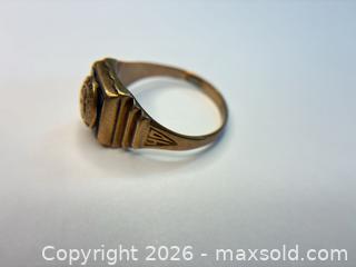 MaxSold Auction: Allentown High School Class Ring A - Bally (Pennsylvania, USA) PARTNER MANAGED Downsizing Online Auction - Cherry Street