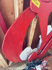 MaxSold Auction: Christmas B - Bally (Pennsylvania, USA) PARTNER MANAGED Downsizing Online Auction - Cherry Street