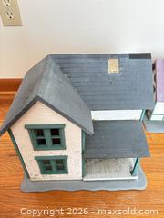 MaxSold Auction: G Scale Train Buildings B - Bally (Pennsylvania, USA) PARTNER MANAGED Downsizing Online Auction - Cherry Street