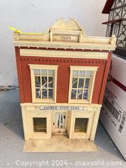 MaxSold Auction: Garden Train Buildings A - Bally (Pennsylvania, USA) PARTNER MANAGED Downsizing Online Auction - Cherry Street