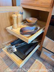 MaxSold Auction: Grilling and Woodware B - Bally (Pennsylvania, USA) PARTNER MANAGED Downsizing Online Auction - Cherry Street