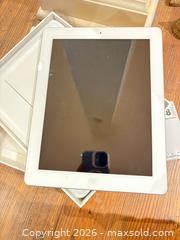 MaxSold Auction: iPad A - Bally (Pennsylvania, USA) PARTNER MANAGED Downsizing Online Auction - Cherry Street