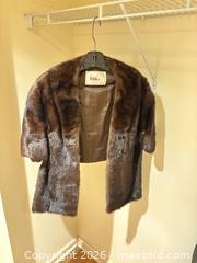 MaxSold Auction: Mink Stole A - Bally (Pennsylvania, USA) PARTNER MANAGED Downsizing Online Auction - Cherry Street